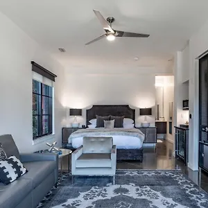  Hotel 121 By Avantstay Chic Modern In